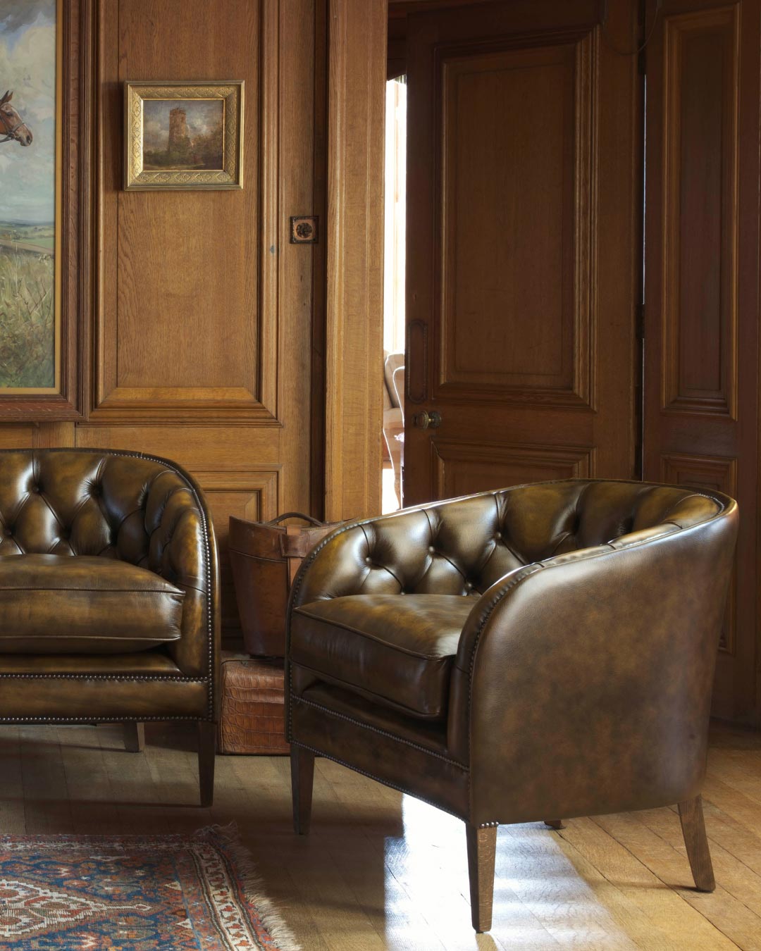 Tobias antiqued leather Chesterfield chair
