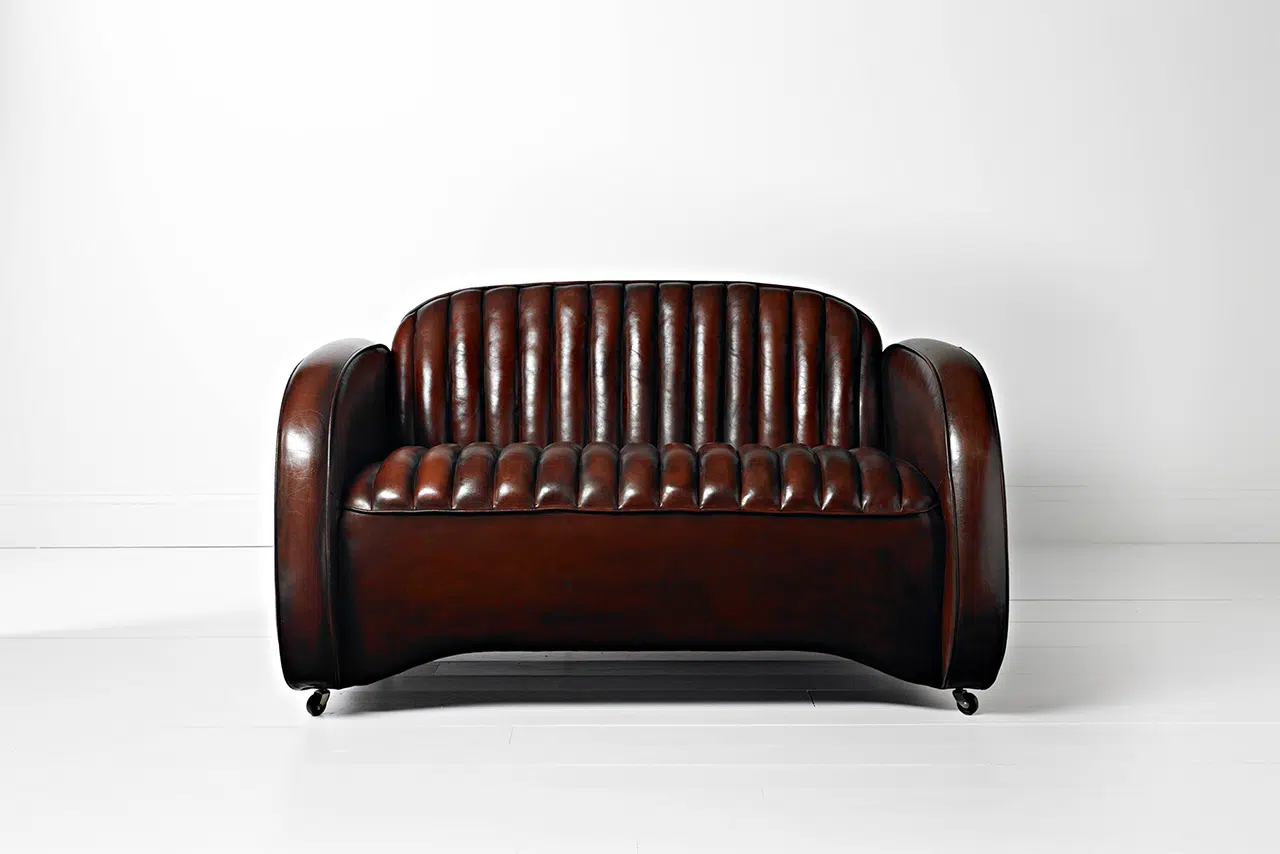 Mustang Handgekleurde Bruine Sofa