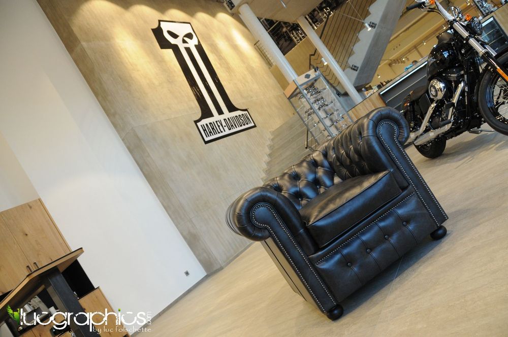 FAUTEUIL WILLIAM EN CUIR NOIR CRAQUELÉ