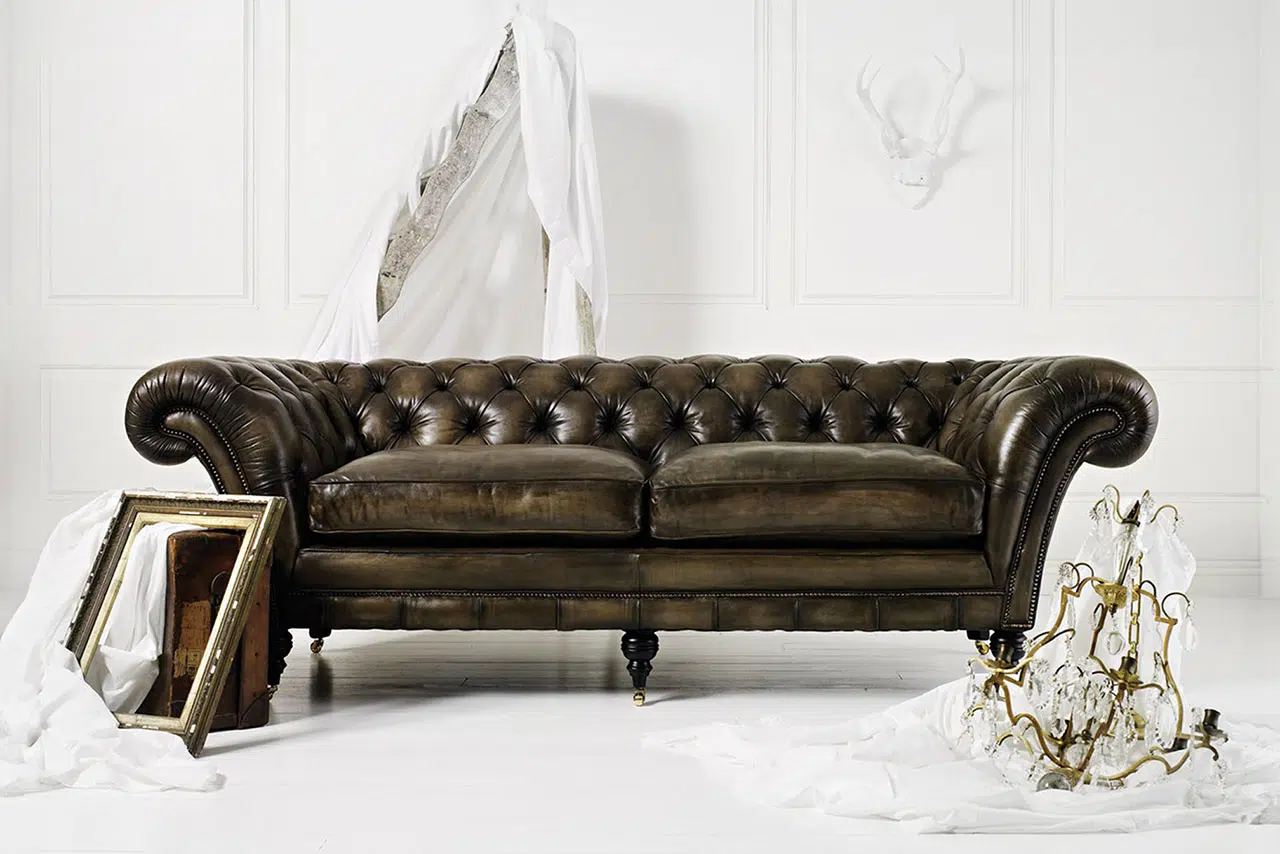 Phillip Stanhope Brown Handgekleurde Bruine Lederen Chesterfield Sofa