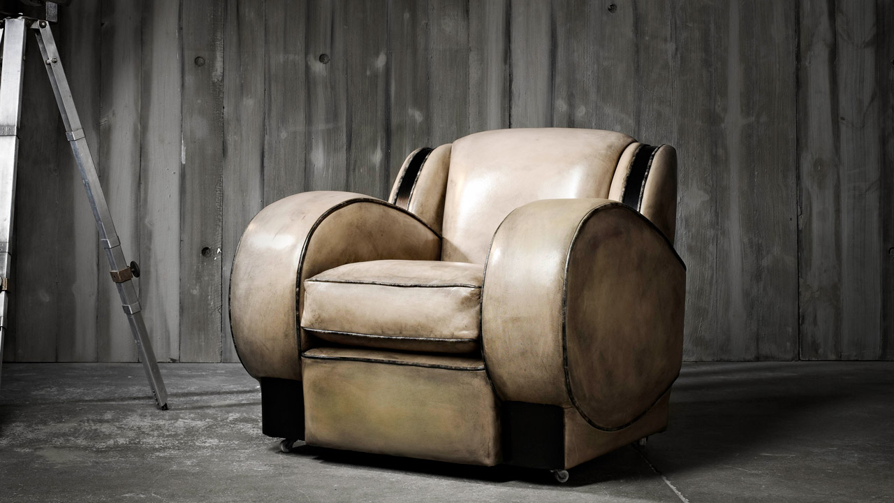 Tank Leather Monochrome Chair
