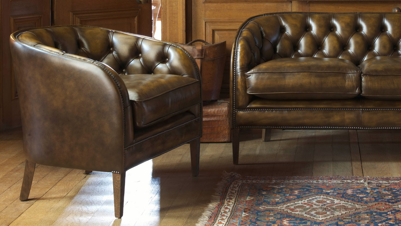 Tobial Leather Chesterfield Sofa set