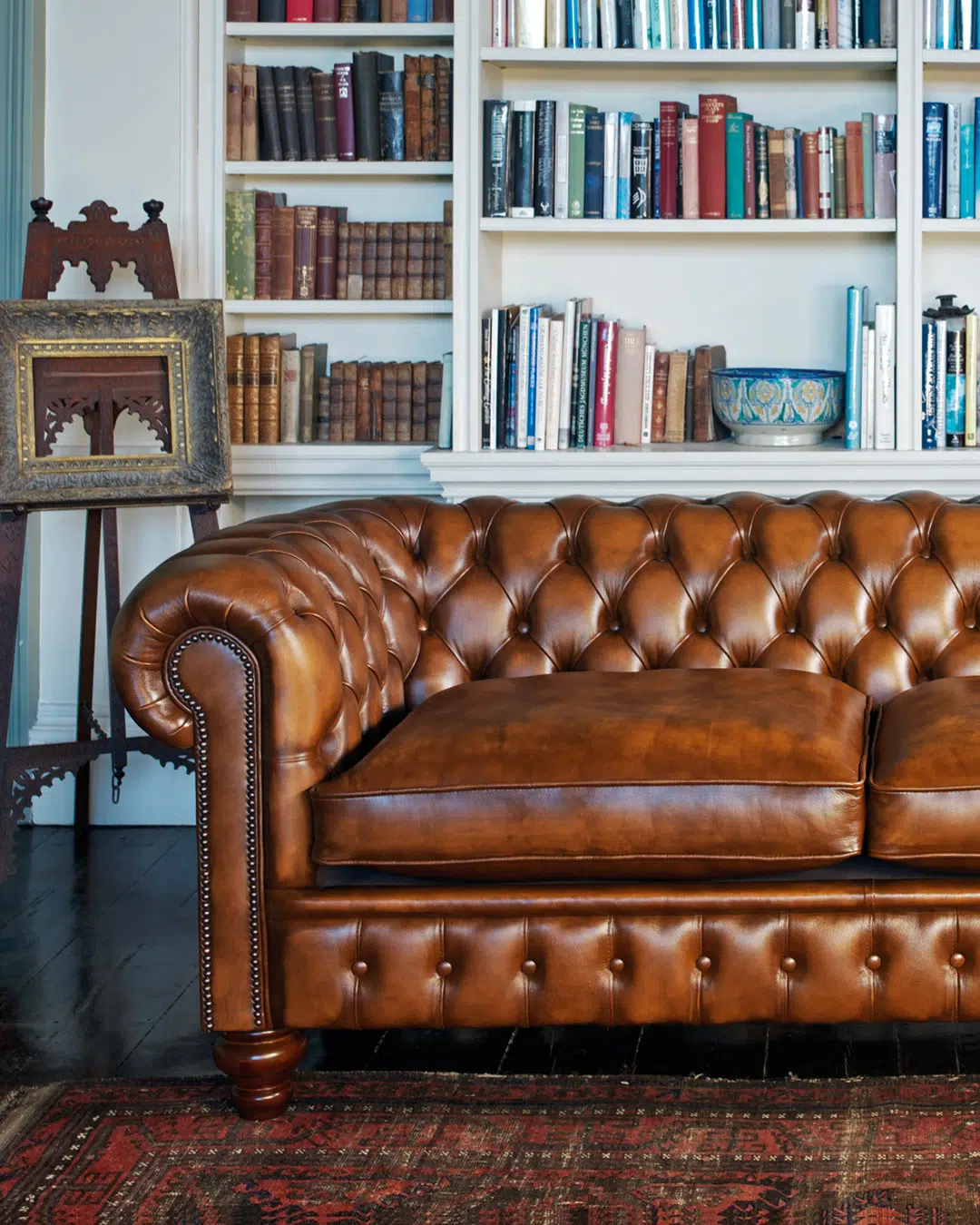 Canapé chesterfield Cromwell 3 places en cuir vieilli